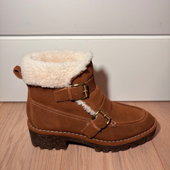 Donald Pliner leather booties with sherpa lining, size 8M - Picture 2 of 5